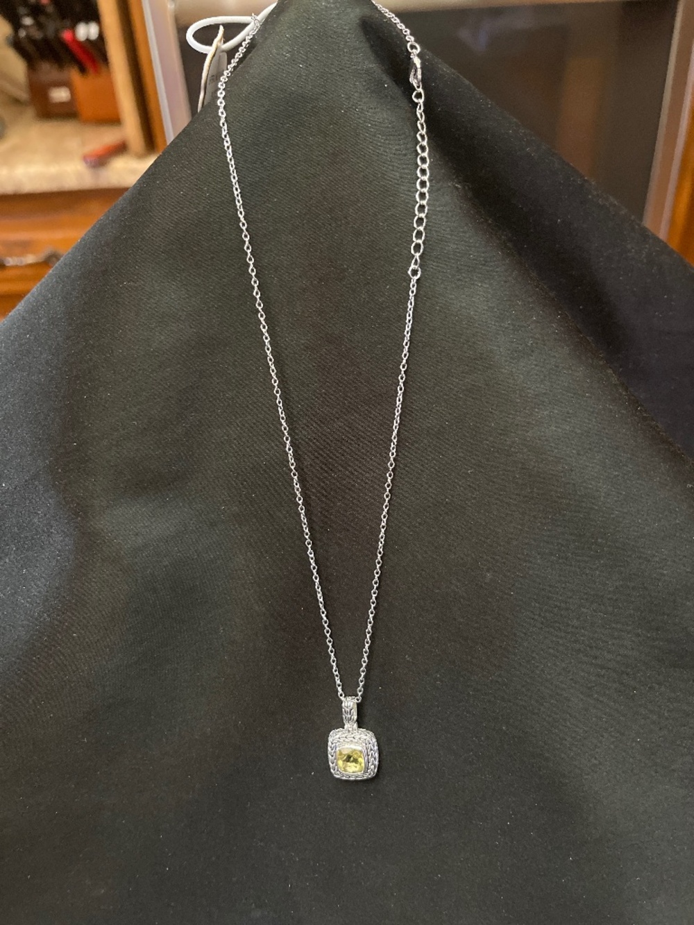 NWT Annika Witt Silver Plated Necklace With Genuine Green Amythyst Stone.